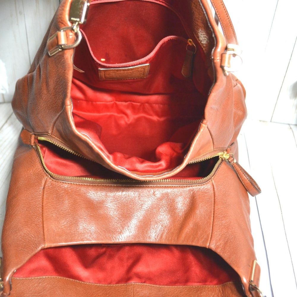 Coach 24621 Madison Phoebe Leather Shoulder Bag - Picture 6 of 7